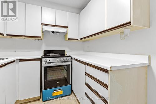 2001 - 475 Laurier Avenue W, Ottawa, ON - Indoor Photo Showing Kitchen