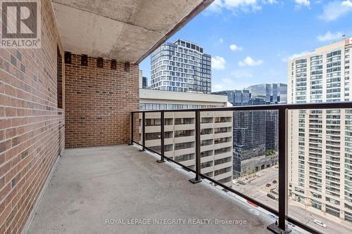 2001 - 475 Laurier Avenue W, Ottawa, ON - Outdoor With Balcony