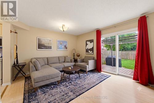 5 Eugene Drive, Guelph, ON - Indoor Photo Showing Living Room
