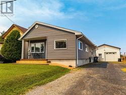 74 MELVIN AVE  Thunder Bay, ON P7A 7C4