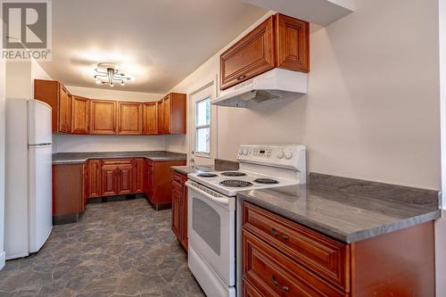 74 Melvin Ave, Thunder Bay, ON - Indoor Photo Showing Kitchen