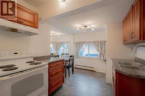 74 Melvin Ave, Thunder Bay, ON - Indoor Photo Showing Kitchen With Double Sink