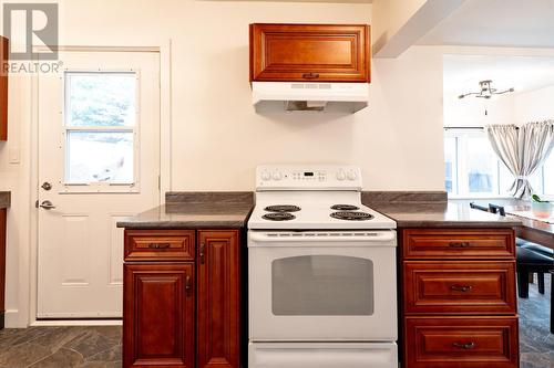 74 Melvin Ave, Thunder Bay, ON - Indoor Photo Showing Kitchen