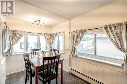 74 Melvin Ave, Thunder Bay, ON - Indoor Photo Showing Dining Room