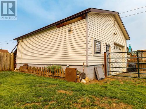 74 Melvin Ave, Thunder Bay, ON - Outdoor With Exterior