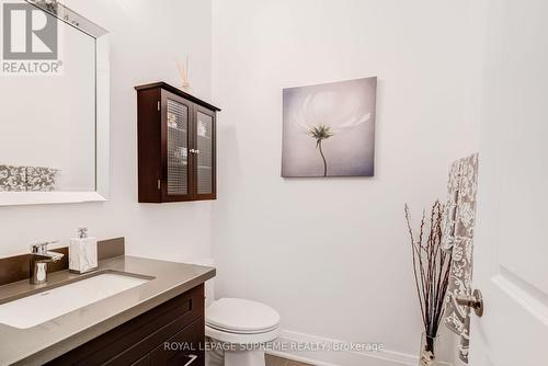 46B Strathnairn Avenue, Toronto, ON - Indoor Photo Showing Bathroom