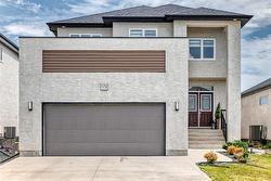 172 Kilroy Street  Winnipeg, MB R3Y 0Z4