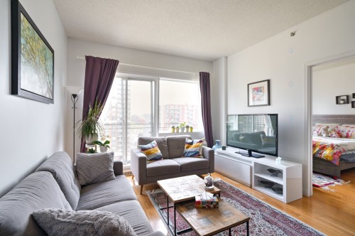 Living Room - 1007-651 Rue De La Montagne, Montréal (Ville-Marie), QC - Indoor Photo Showing Living Room