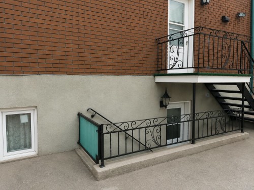 Entrée extérieure - 4060 3E Rue, Laval (Chomedey), QC - Outdoor With Exterior