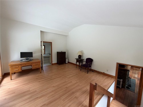 380 Parker Rd, Qualicum Beach, BC 