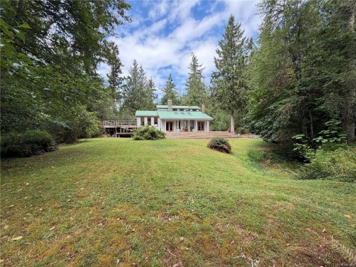 380 Parker Rd, Qualicum Beach, BC 