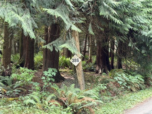 380 Parker Rd, Qualicum Beach, BC 