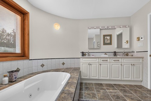 6722 Anzio Rd, Duncan, BC 
