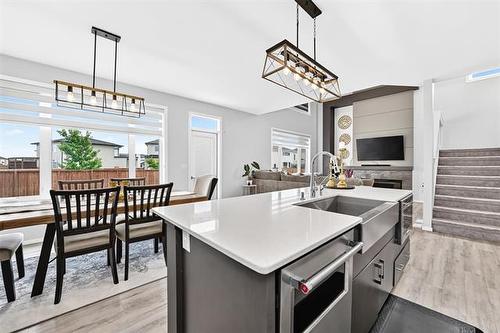 172 Kilroy St, Winnipeg, MB - Indoor