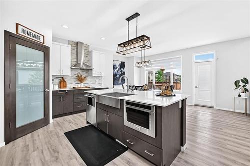 172 Kilroy St, Winnipeg, MB - Indoor Photo Showing Kitchen