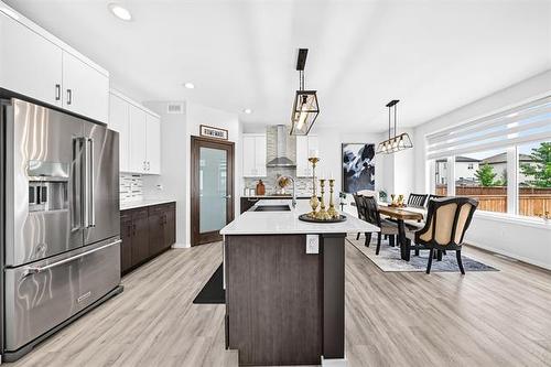 172 Kilroy St, Winnipeg, MB - Indoor Photo Showing Kitchen With Upgraded Kitchen