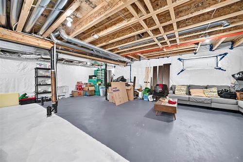 172 Kilroy St, Winnipeg, MB - Indoor Photo Showing Basement