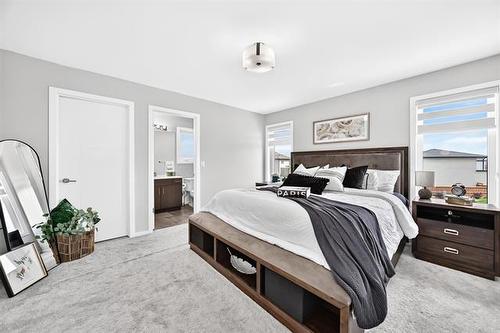 172 Kilroy St, Winnipeg, MB - Indoor Photo Showing Bedroom
