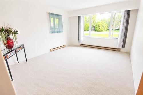 129 Mcintosh St, Lac Du Bonnet, MB - Indoor Photo Showing Other Room