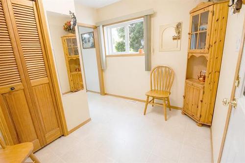 129 Mcintosh St, Lac Du Bonnet, MB - Indoor Photo Showing Other Room