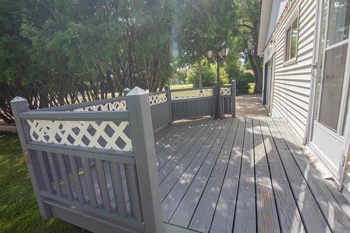 129 Mcintosh St, Lac Du Bonnet, MB - Outdoor With Deck Patio Veranda