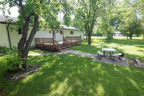 129 Mcintosh St, Lac Du Bonnet, MB - Outdoor
