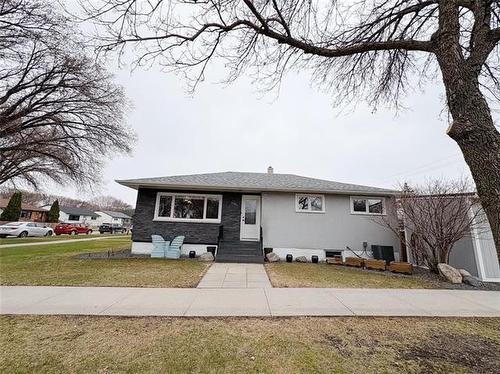 136 Newman Ave, Winnipeg, MB - Outdoor
