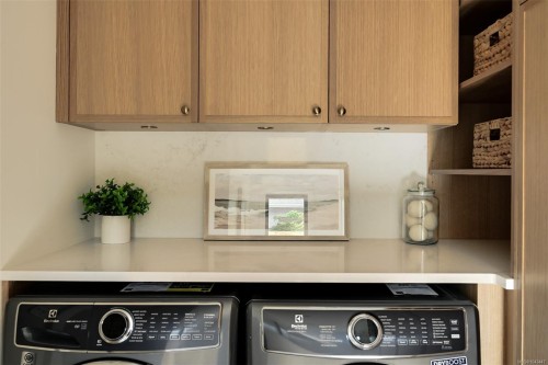 #1-3080 Oakdowne Rd, Oak Bay, BC 
