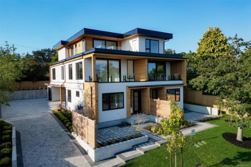 #1-3080 Oakdowne Rd, Oak Bay, BC 