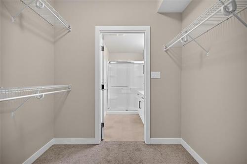 303-25 Van Hull Way, Winnipeg, MB - Indoor With Storage