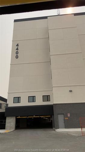277-4400 LAURIER , LaSalle, ON N9H 0P4 2