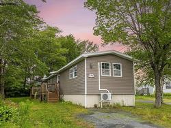 121 Milo Terrace Terrace  Beaver Bank, NS B4E 1N5