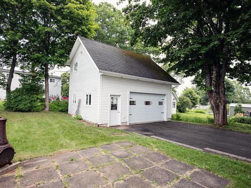 8 Allison Avenue, Amherst, NS - Outdoor