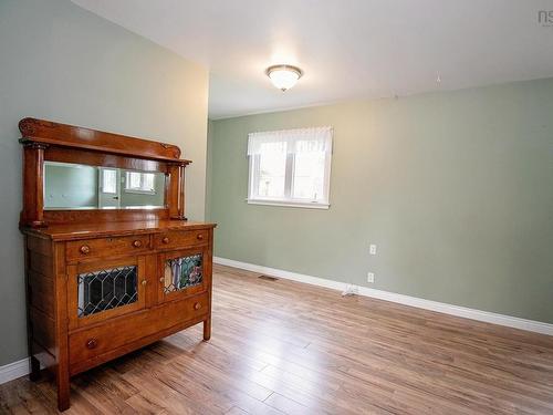 8 Allison Avenue, Amherst, NS - Indoor Photo Showing Other Room