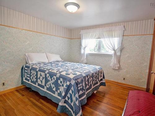 8 Allison Avenue, Amherst, NS - Indoor Photo Showing Bedroom