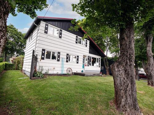 8 Allison Avenue, Amherst, NS - Outdoor