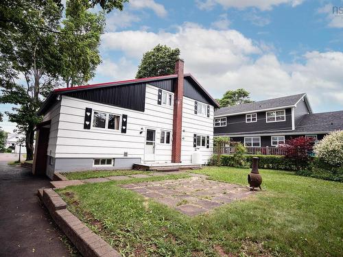 8 Allison Avenue, Amherst, NS - Outdoor