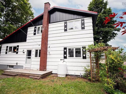 8 Allison Avenue, Amherst, NS - Outdoor With Exterior