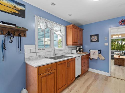 3636 Lynch, Halifax Peninsula, NS - Indoor Photo Showing Kitchen