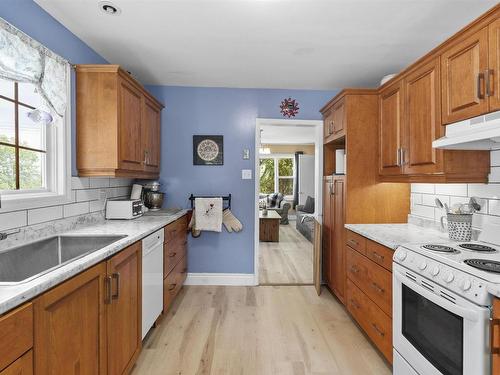 3636 Lynch, Halifax Peninsula, NS - Indoor Photo Showing Kitchen