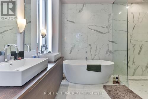 18 Mitchell Avenue, Toronto, ON - Indoor Photo Showing Bathroom