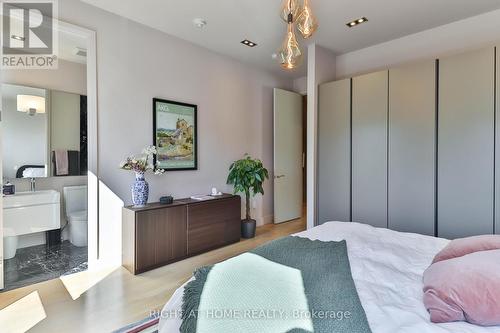 18 Mitchell Avenue, Toronto, ON - Indoor Photo Showing Bedroom