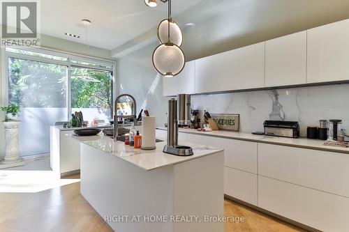 18 Mitchell Avenue, Toronto, ON - Indoor Photo Showing Kitchen