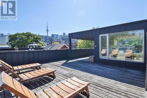 18 Mitchell Avenue, Toronto, ON - Outdoor