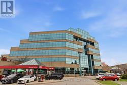 32 - 2800 SKYMARK AVENUE  Mississauga, ON L4W 5A6