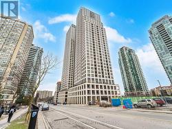 1807 - 30 ELM DRIVE W Mississauga, ON L5B 0N6