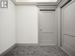 CORNER UNIT ! - 