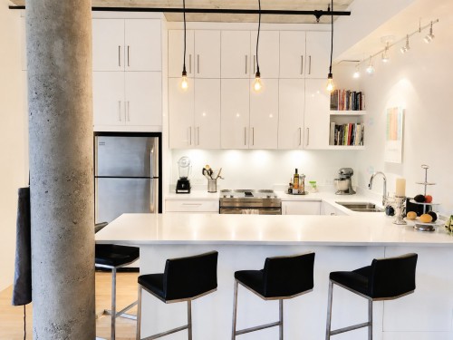 Kitchen - 704-4530 Rue Clark, Montréal (Le Plateau-Mont-Royal), QC - Indoor Photo Showing Kitchen With Double Sink With Upgraded Kitchen