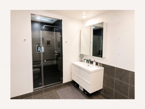 Bathroom - 704-4530 Rue Clark, Montréal (Le Plateau-Mont-Royal), QC - Indoor Photo Showing Bathroom