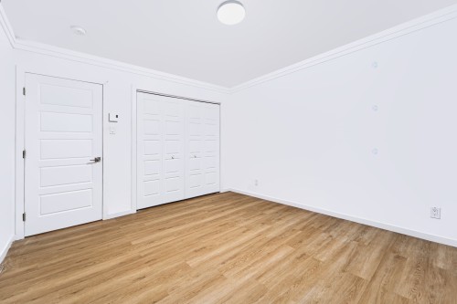 Chambre à coucher principale - 12 Rue Pierre, Saint-Lin/Laurentides, QC - Indoor Photo Showing Other Room